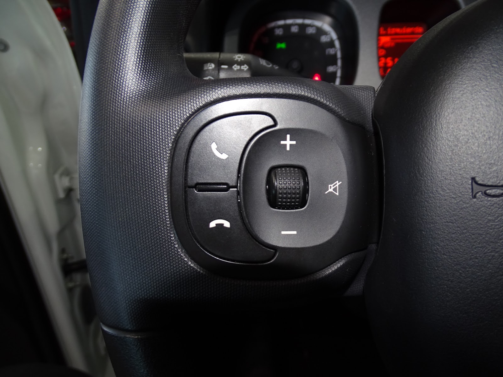Foto 9 de FIAT PANDA 2023 en venta en CSV Motor