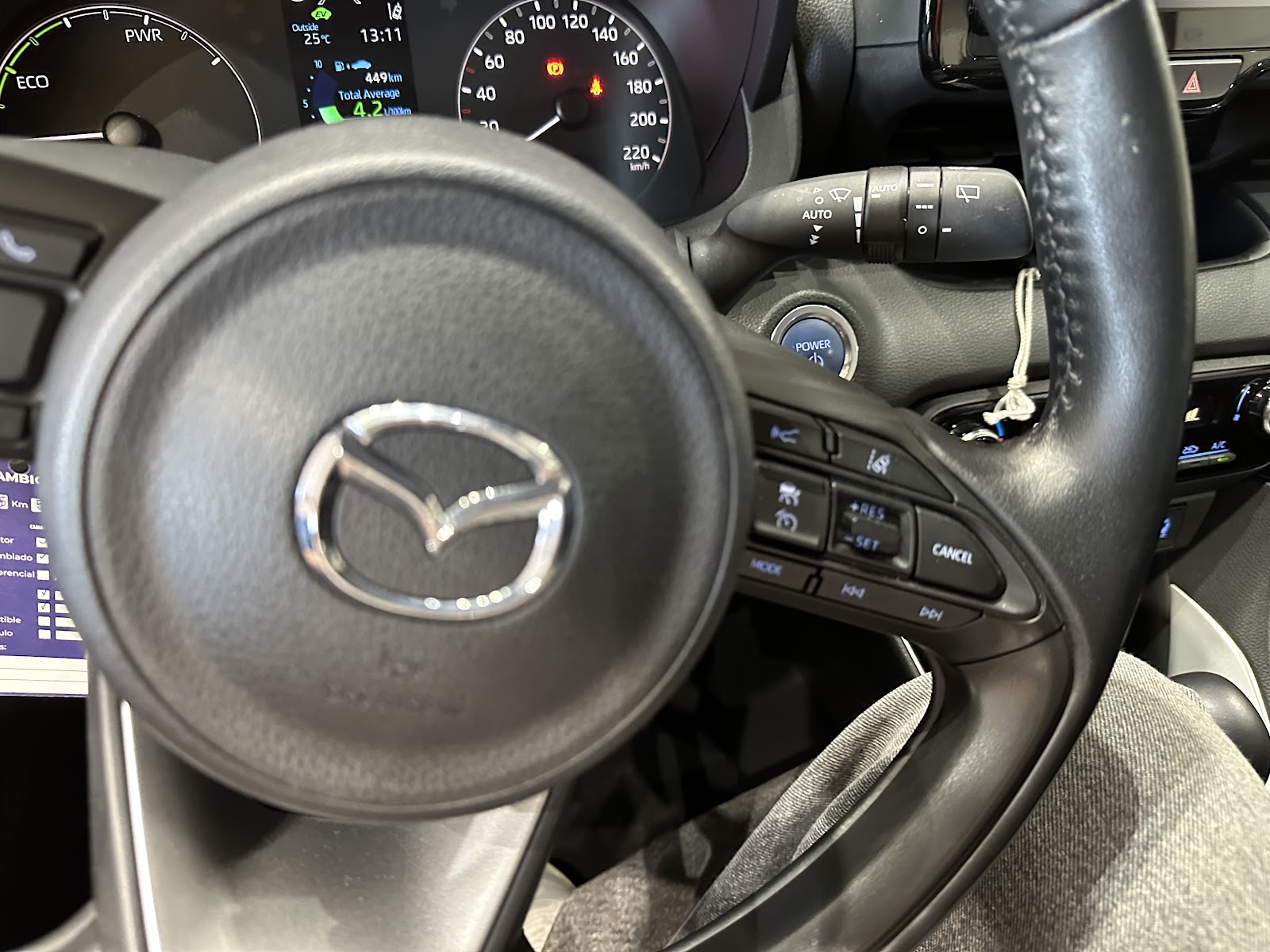 Foto 17 de MAZDA 2 2023 en venta en CSV Motor VALDEFUENTES