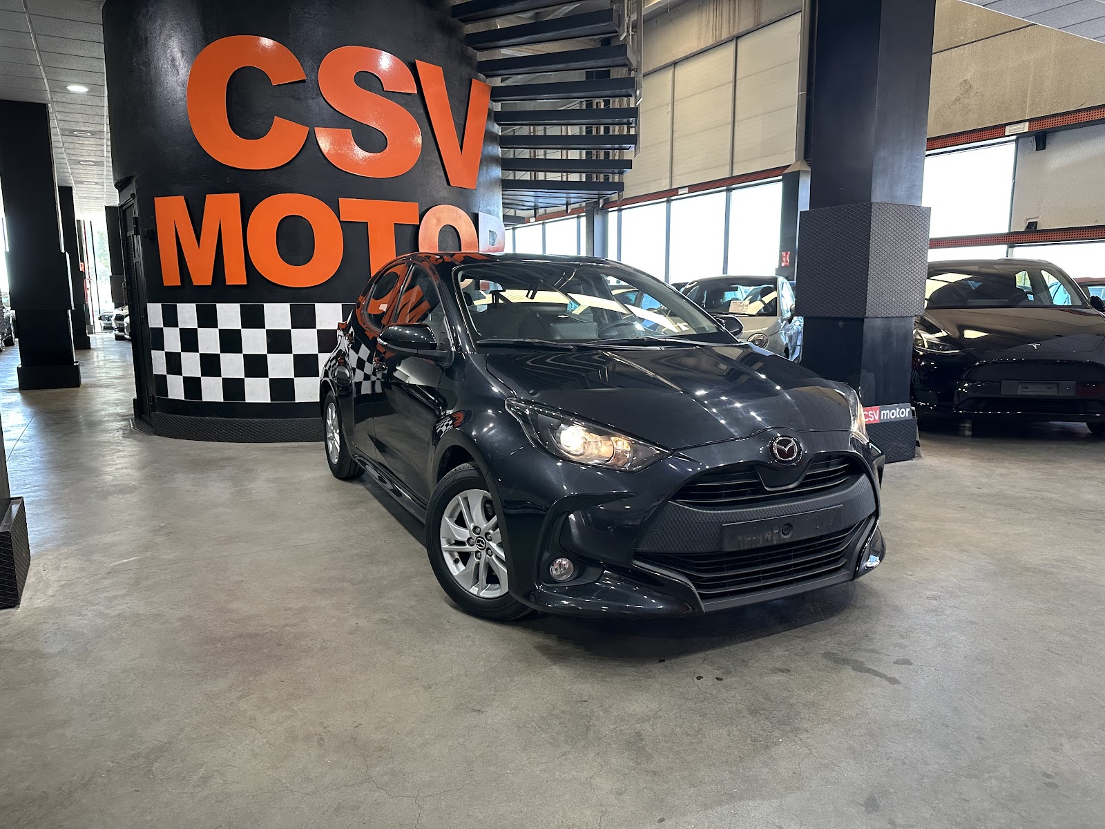 Foto 4 de MAZDA 2 2023 en venta en CSV Motor VALDEFUENTES