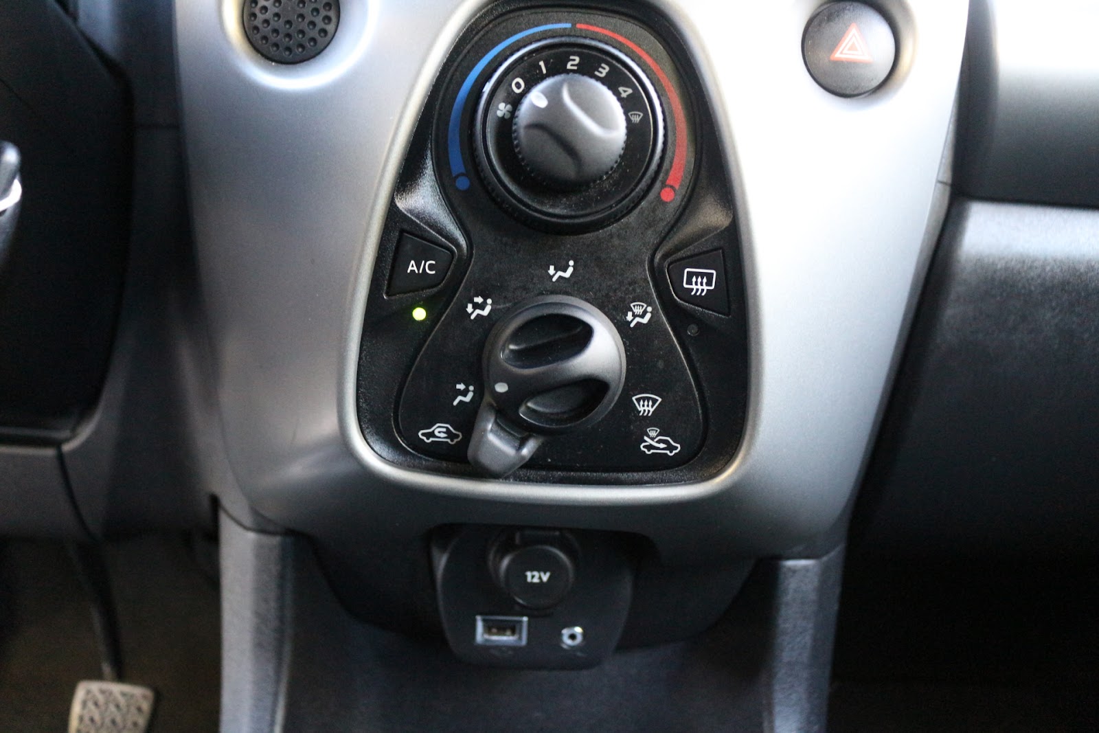Foto 15 de TOYOTA AYGO 2017 en venta en CSV Motor VALDEFUENTES