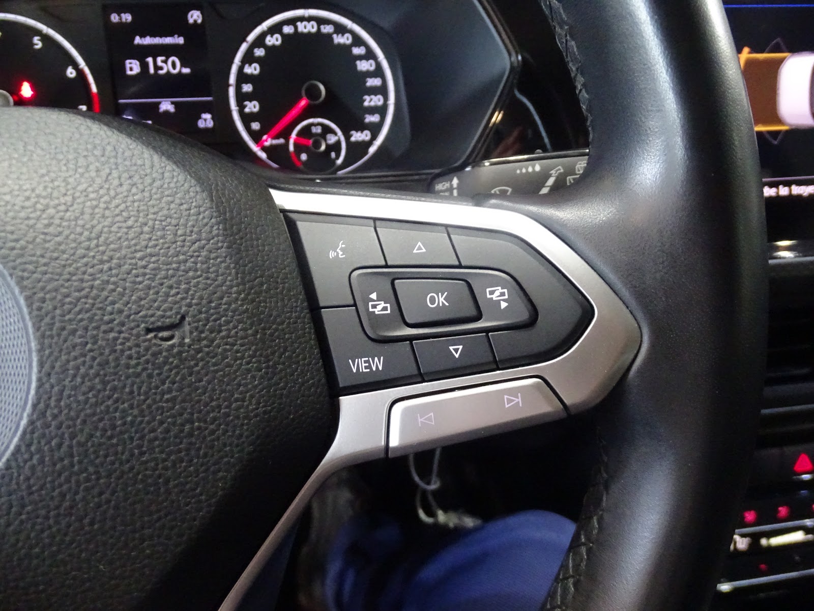 Foto 14 de VOLKSWAGEN T-CROSS 2020 en venta en CSV Motor VALDEFUENTES