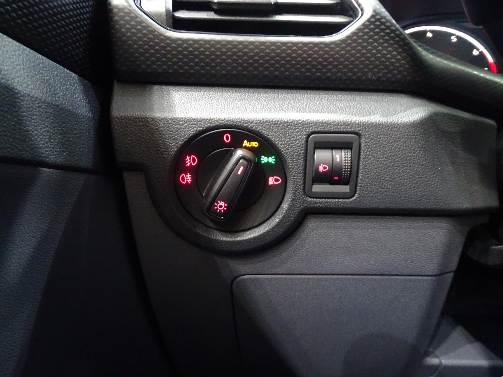 Foto 15 de VOLKSWAGEN T-CROSS 2020 en venta en CSV Motor VALDEFUENTES