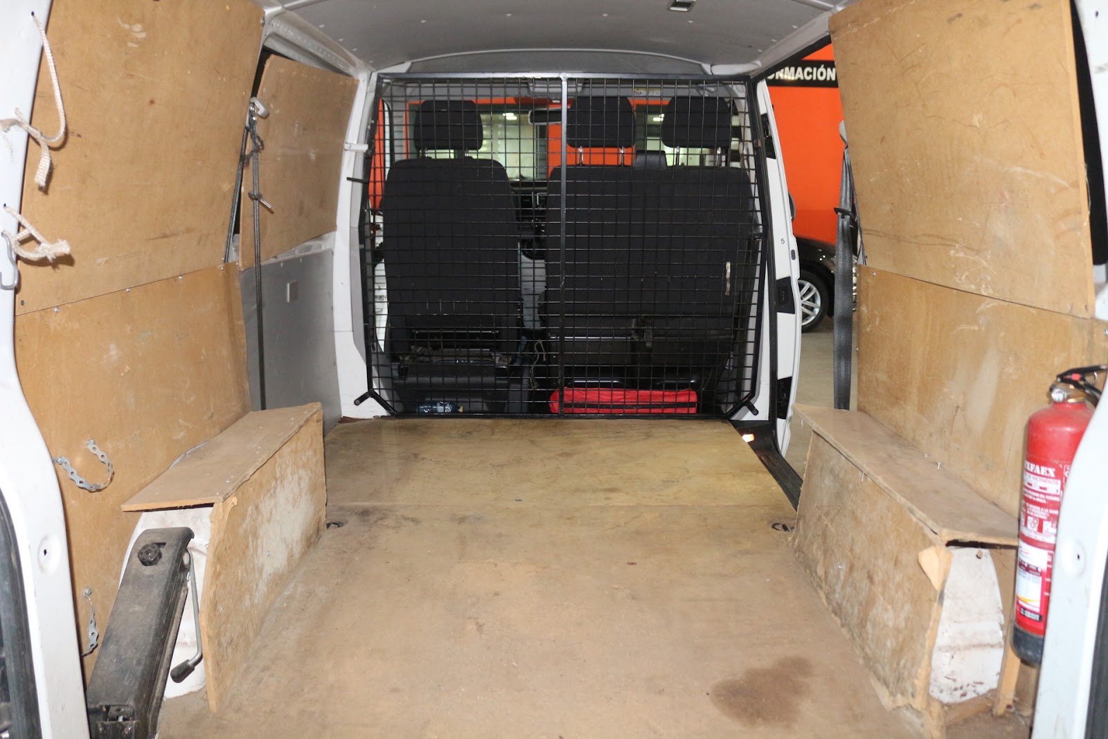 Foto 8 de VOLKSWAGEN TRANSPORTER 2017 en venta en CSV Motor VALDEFUENTES