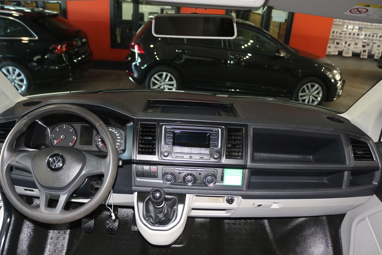 Foto 9 de VOLKSWAGEN TRANSPORTER 2017 en venta en CSV Motor VALDEFUENTES