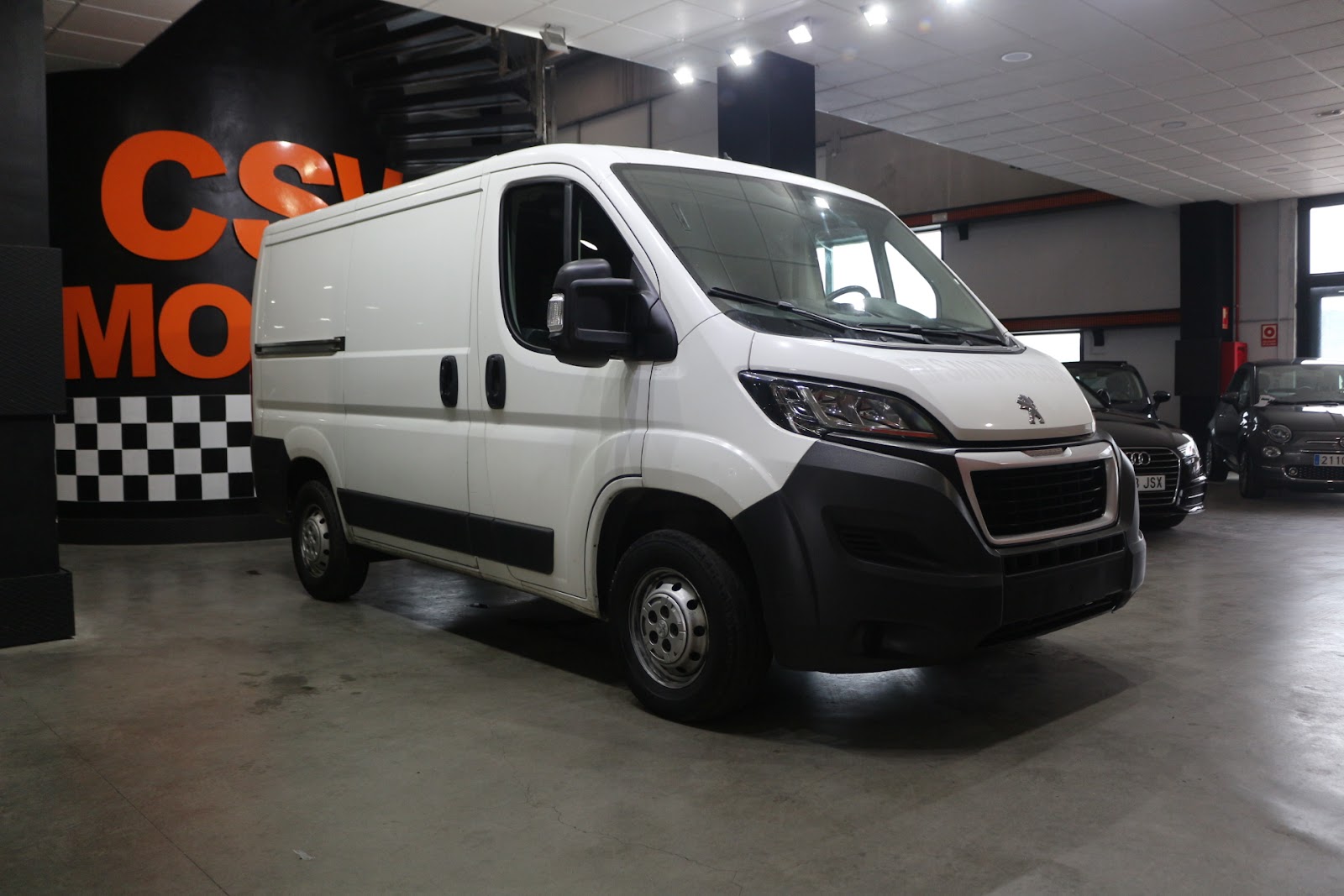 Foto 3 de PEUGEOT BOXER 2016 en venta en CSV Motor VALDEFUENTES