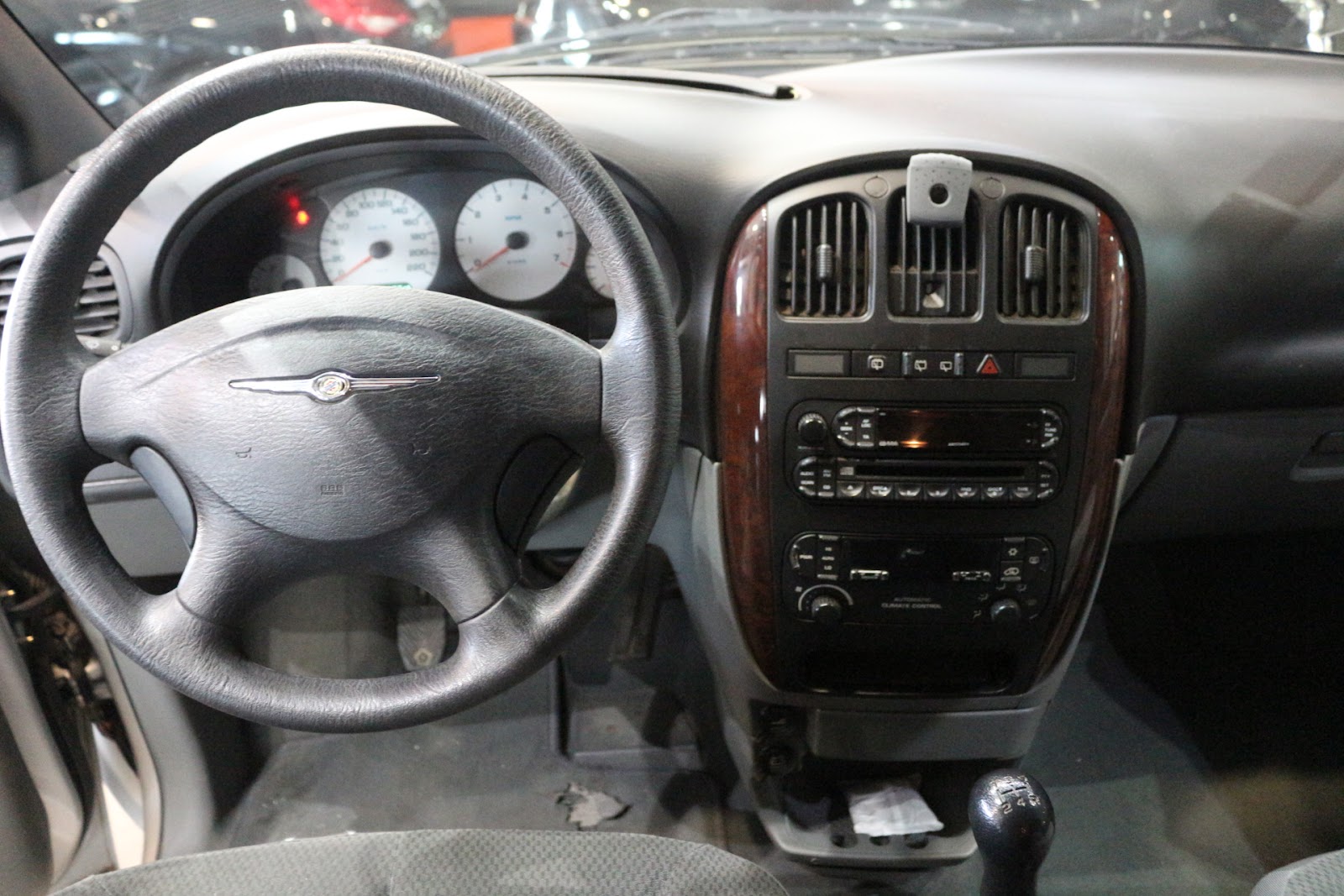 Foto 11 de CHRYSLER VOYAGER 2010 en venta en CSV Motor VALDEFUENTES