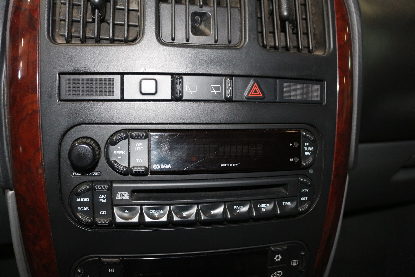 Foto 16 de CHRYSLER VOYAGER 2010 en venta en CSV Motor VALDEFUENTES