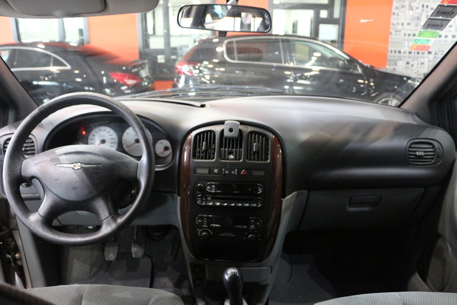 Foto 10 de CHRYSLER VOYAGER 2010 en venta en CSV Motor VALDEFUENTES
