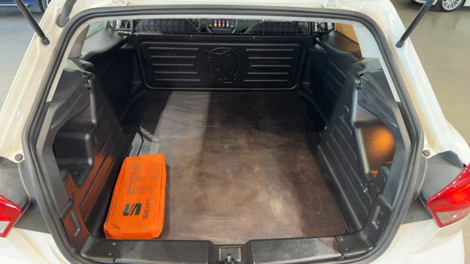 SEAT IBIZA — detalle extras | CSV Motor VALDEFUENTES