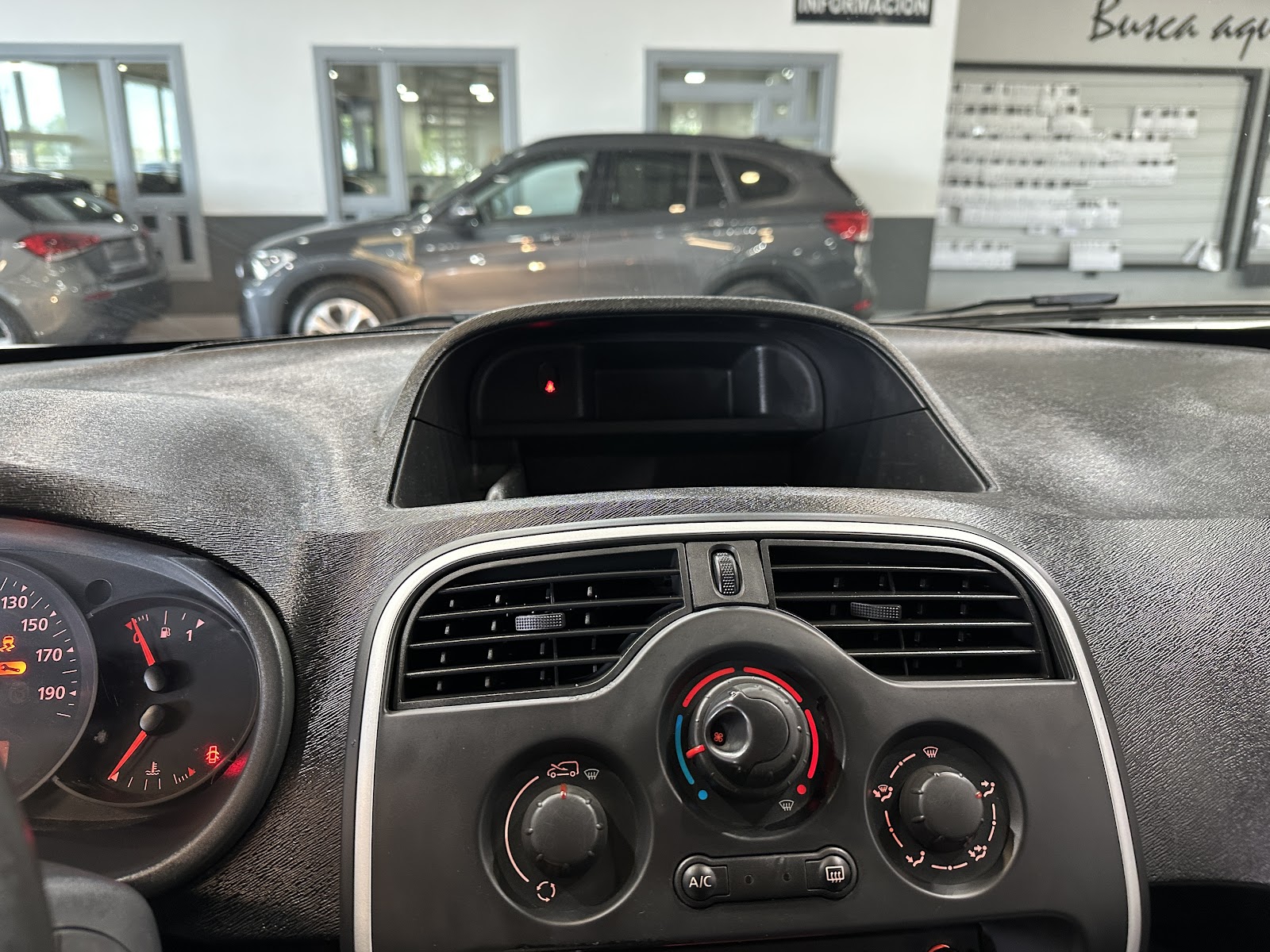 Foto 19 de RENAULT KANGOO 2019 en venta en CSV Motor VALENCIA