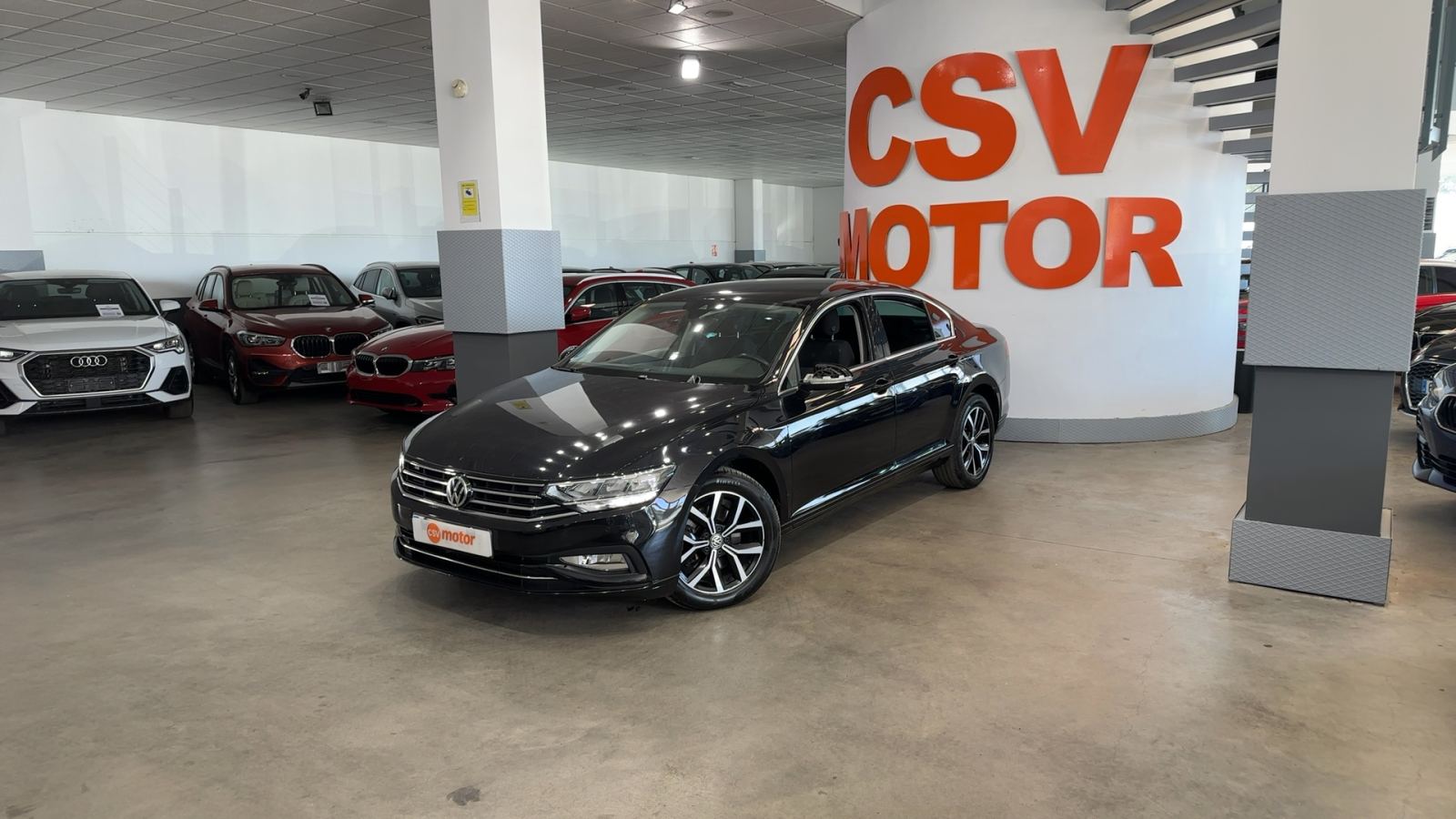 VOLKSWAGEN PASSAT — vista 3/4 delantera izquierda | CSV Motor VALDEFUENTES