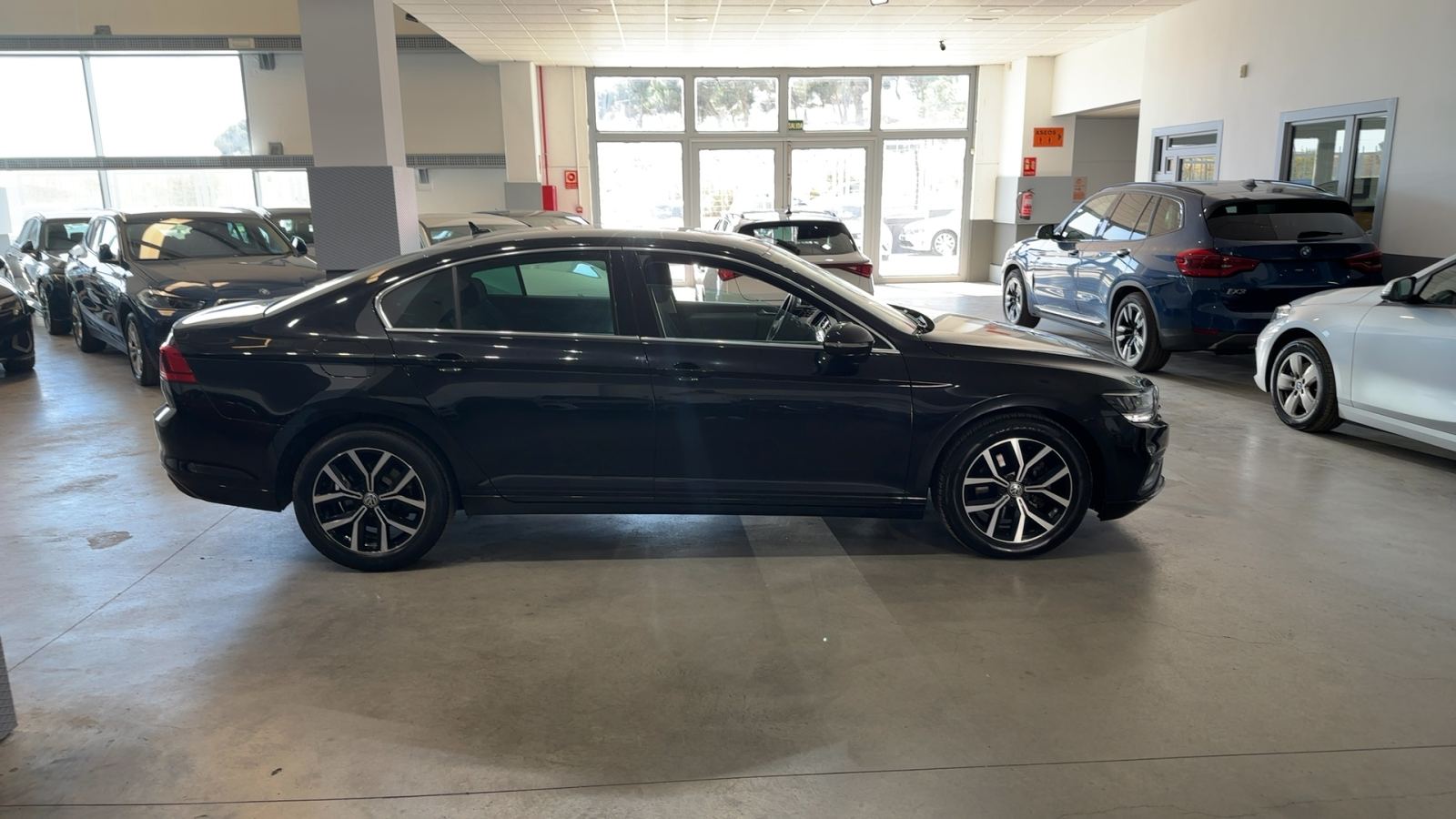 VOLKSWAGEN PASSAT — perfil lateral derecho | CSV Motor VALDEFUENTES