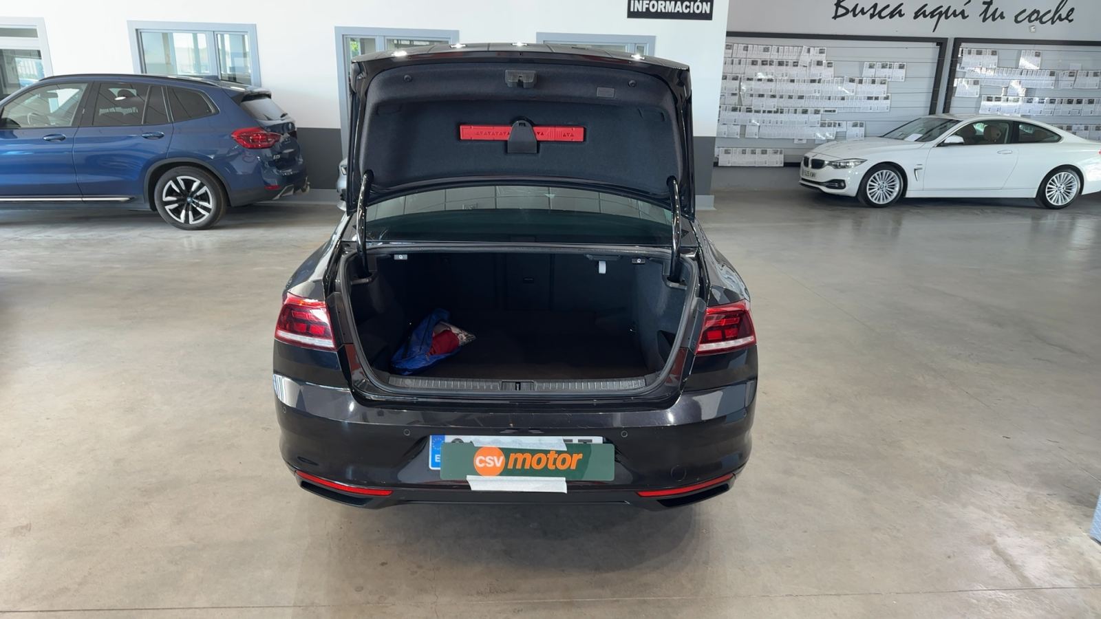 VOLKSWAGEN PASSAT — maletero abierto | CSV Motor VALDEFUENTES