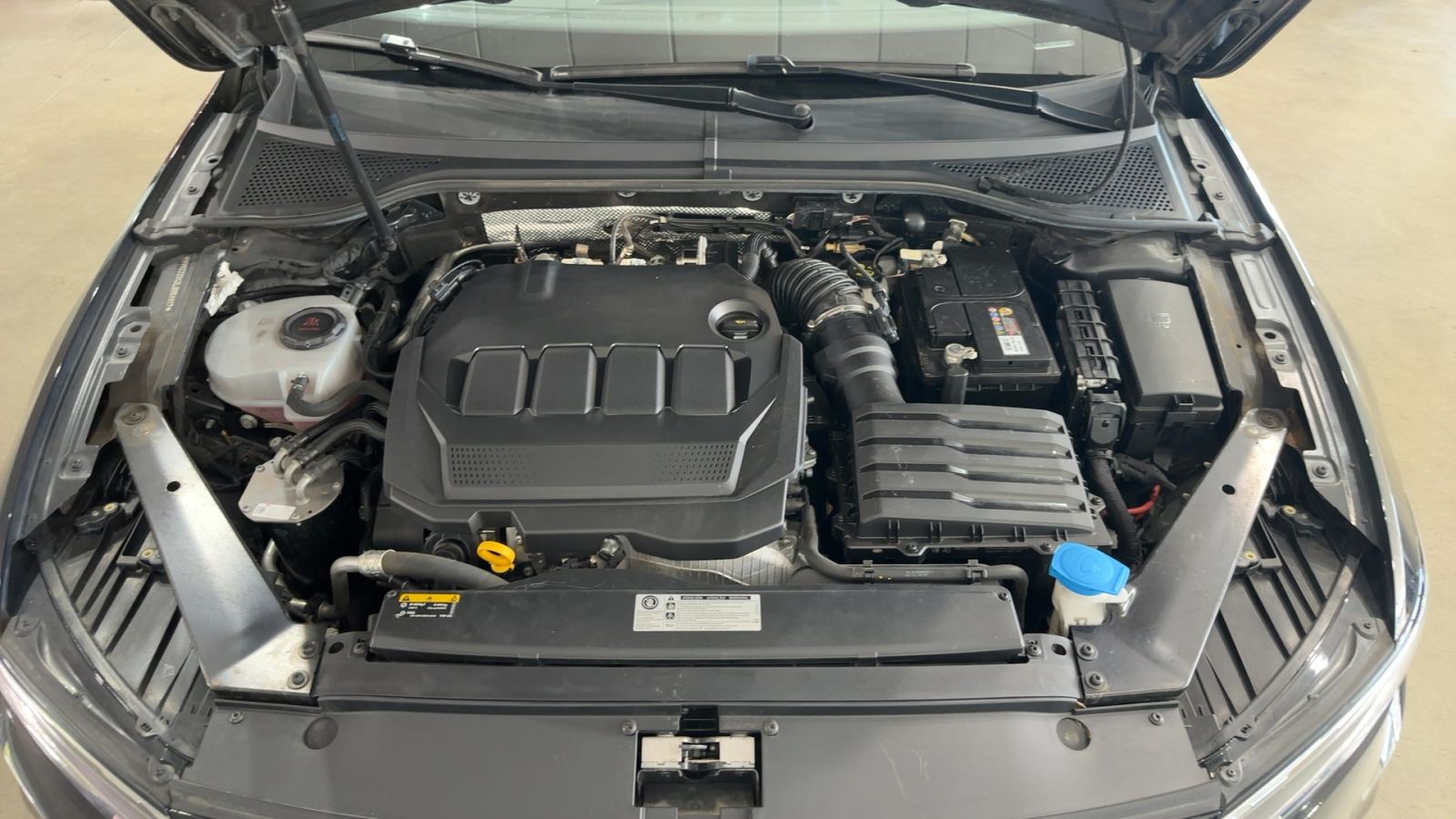 VOLKSWAGEN PASSAT — vano motor | CSV Motor VALDEFUENTES