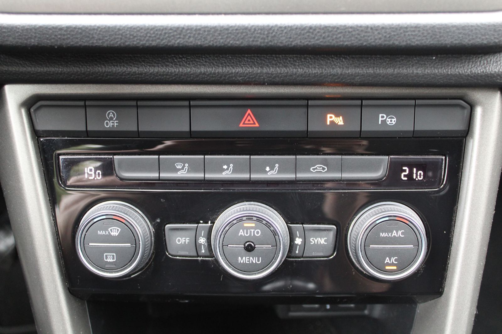 Foto 19 de VOLKSWAGEN T-ROC 2021 en venta en CSV Motor BARCELONA