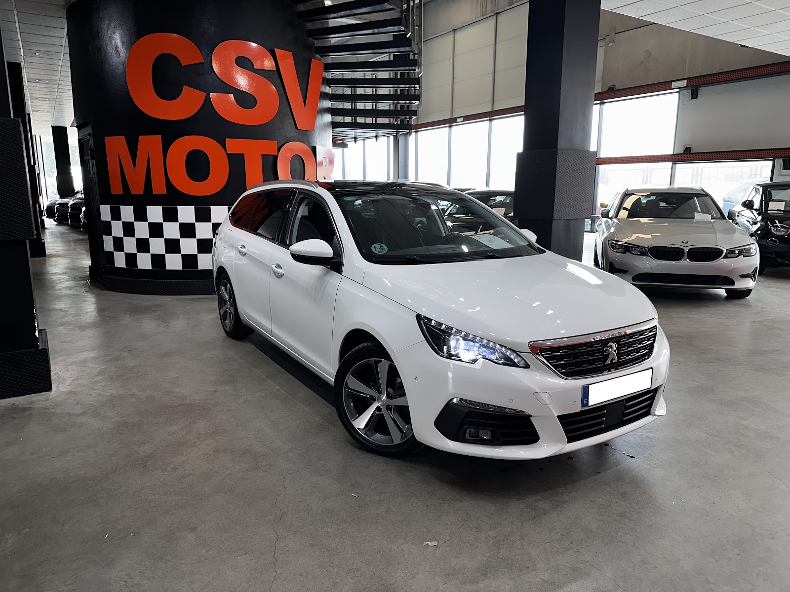 Foto 4 de PEUGEOT NUEVO 308 SW ALLURE 1 2017 en venta en CSV Motor VALDEFUENTES