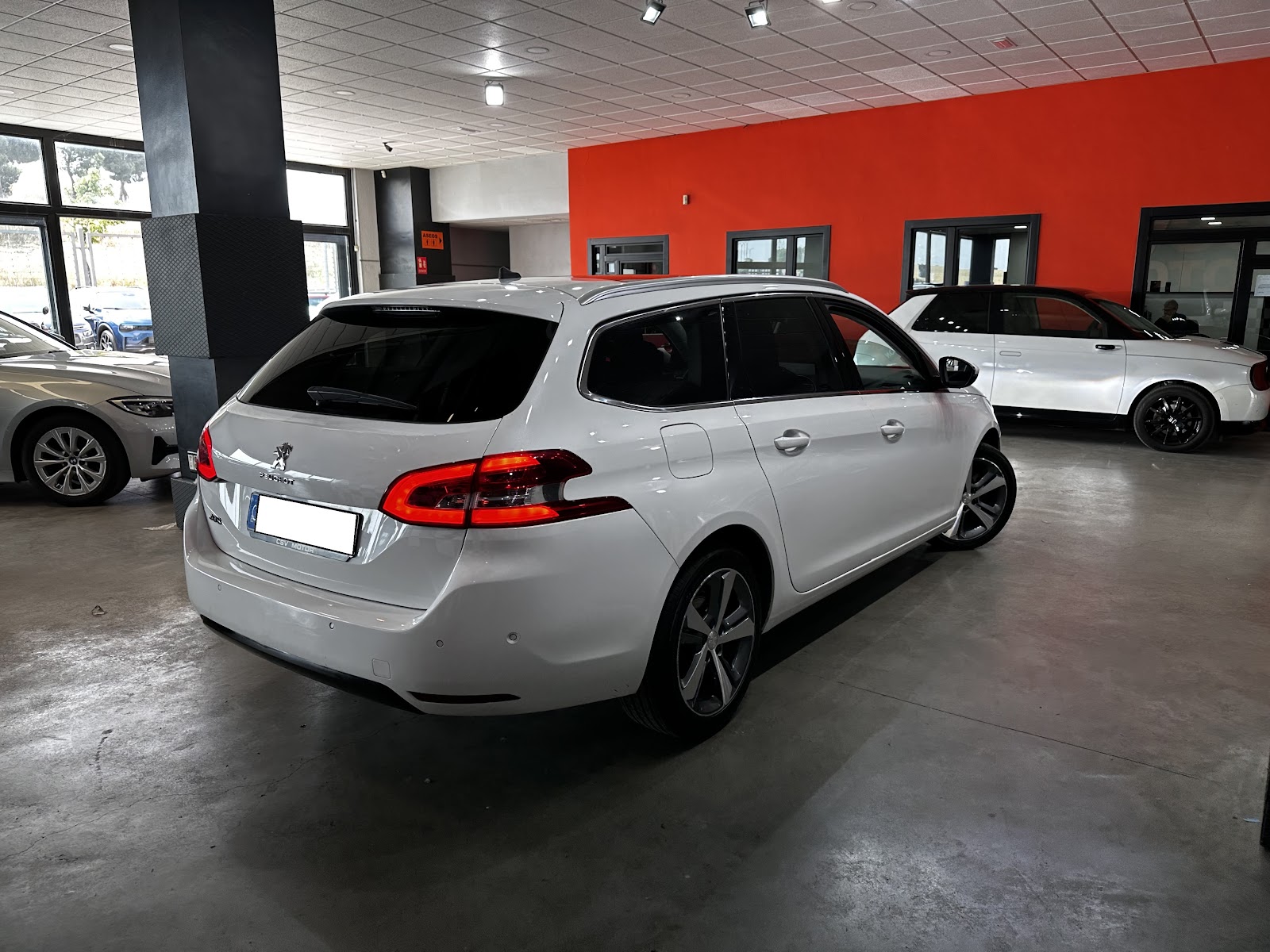 Foto 6 de PEUGEOT NUEVO 308 SW ALLURE 1 2017 en venta en CSV Motor VALDEFUENTES