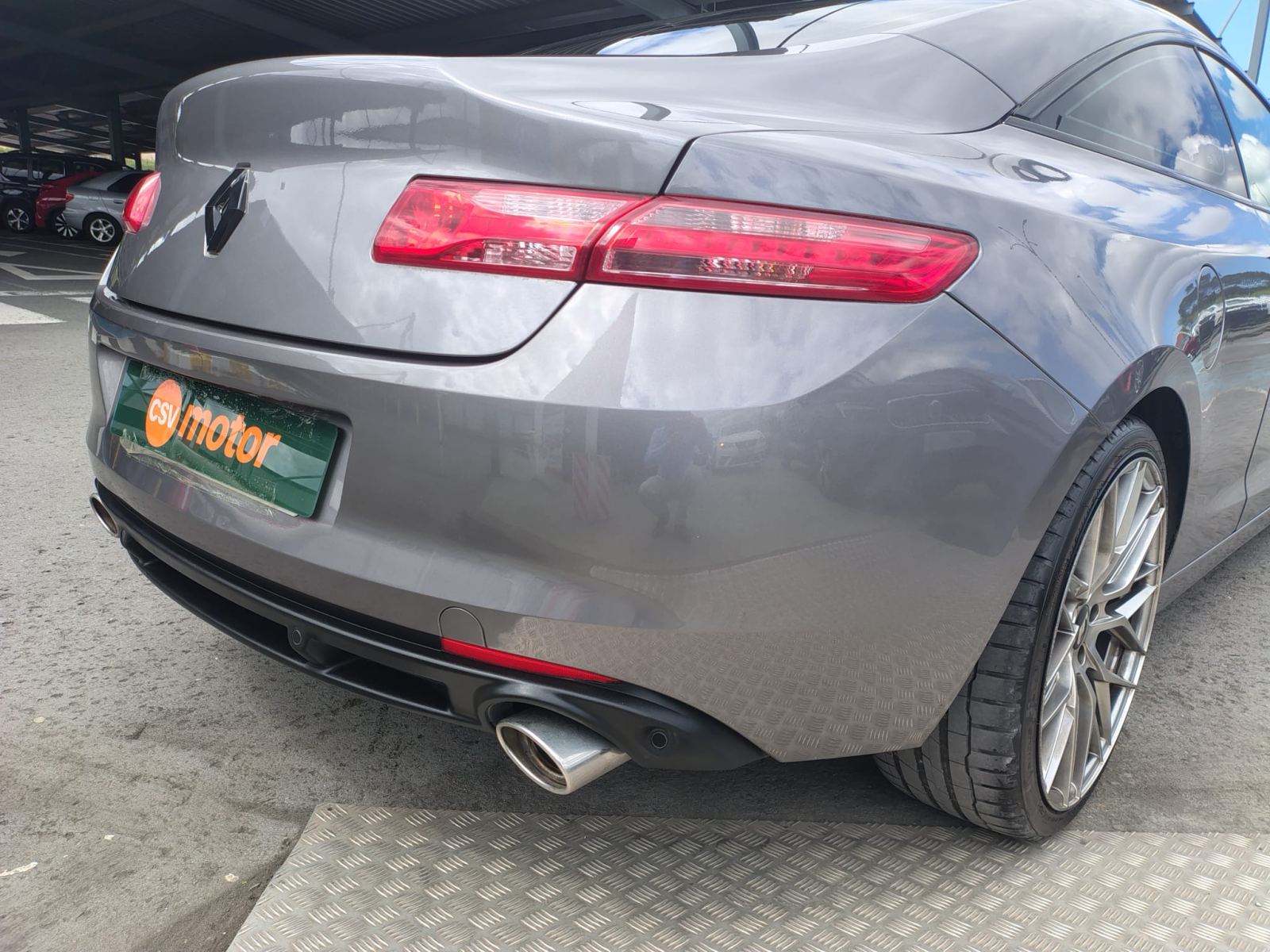 Foto 10 de RENAULT LAGUNA 2010 en venta en CSV Motor BILBAO