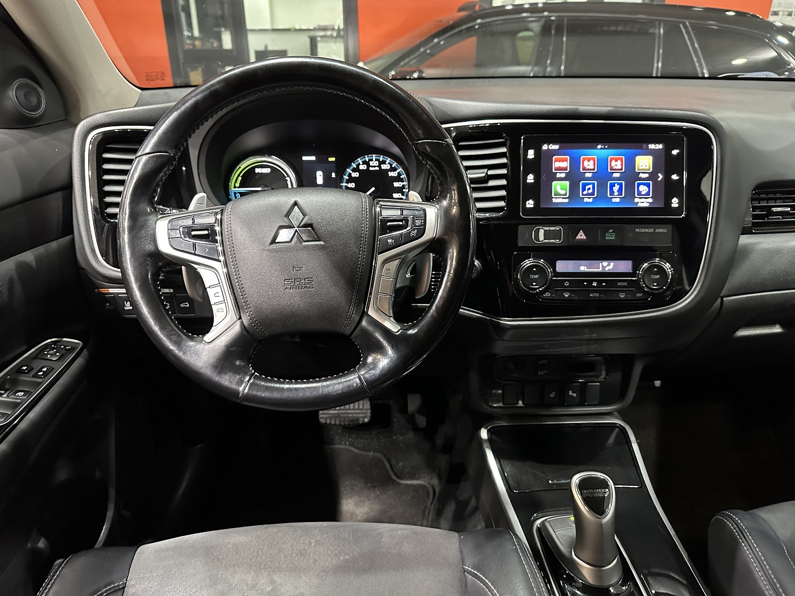 Foto 13 de MITSUBISHI OUTLANDER 2018 en venta en CSV Motor VALDEFUENTES