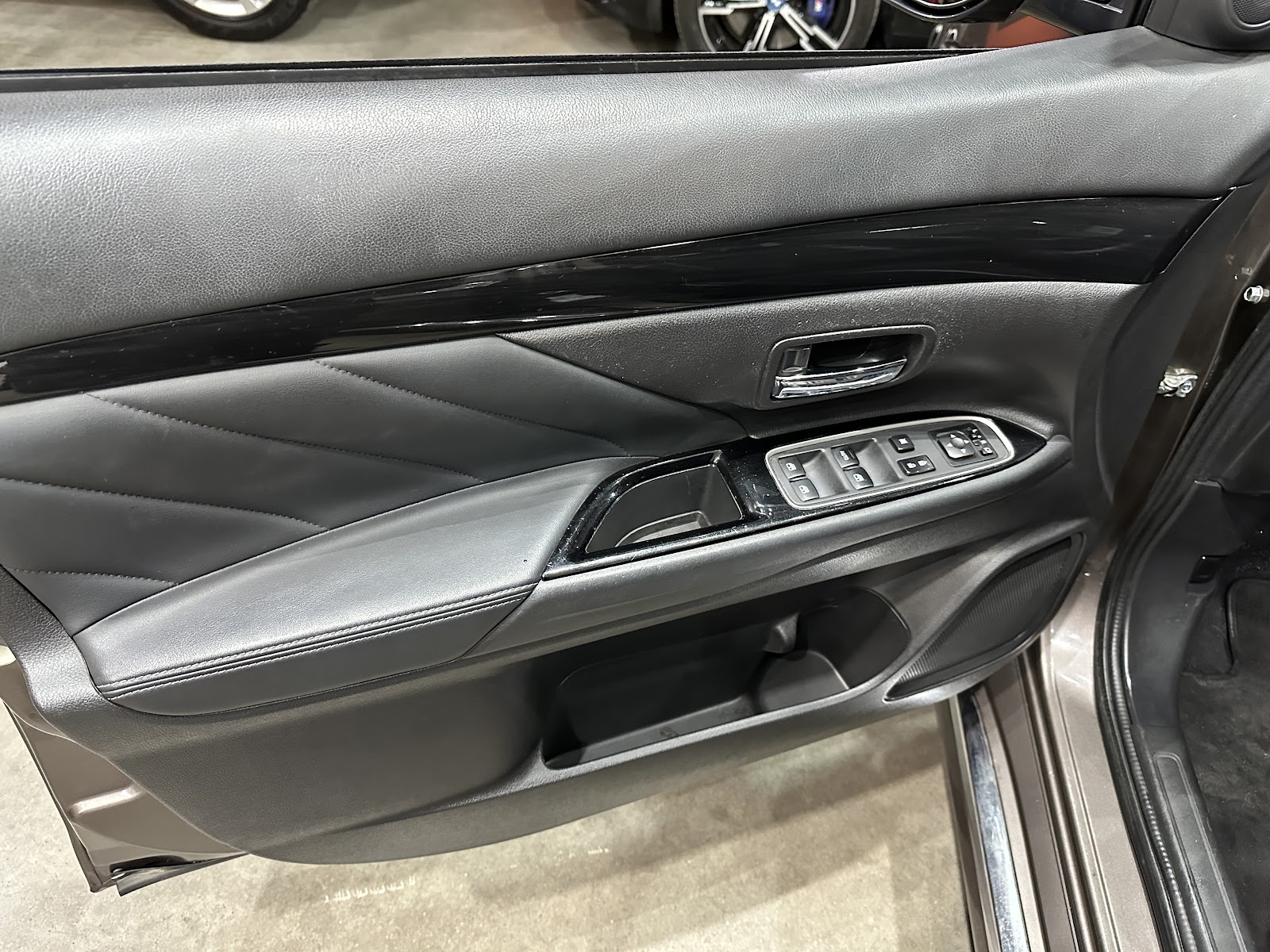Foto 14 de MITSUBISHI OUTLANDER 2018 en venta en CSV Motor VALDEFUENTES