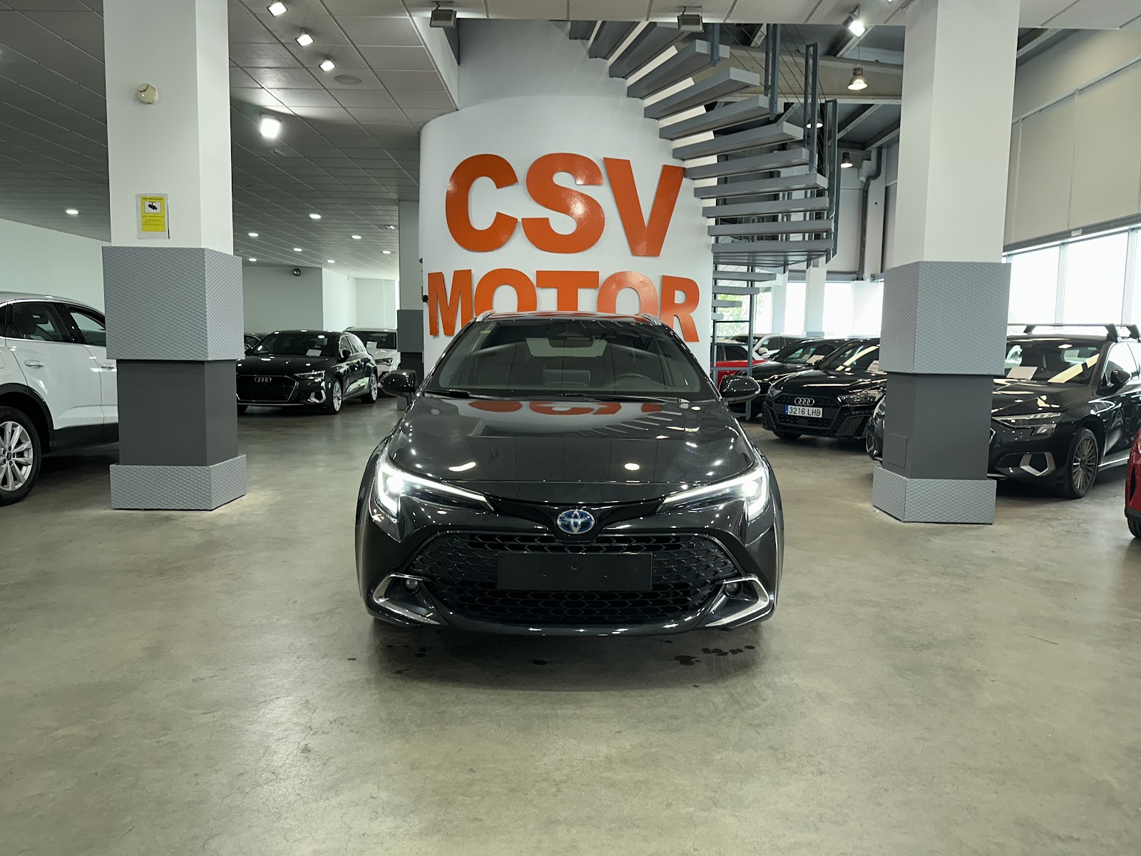 Foto 3 de TOYOTA COROLLA 2023 en venta en CSV Motor VALDEFUENTES