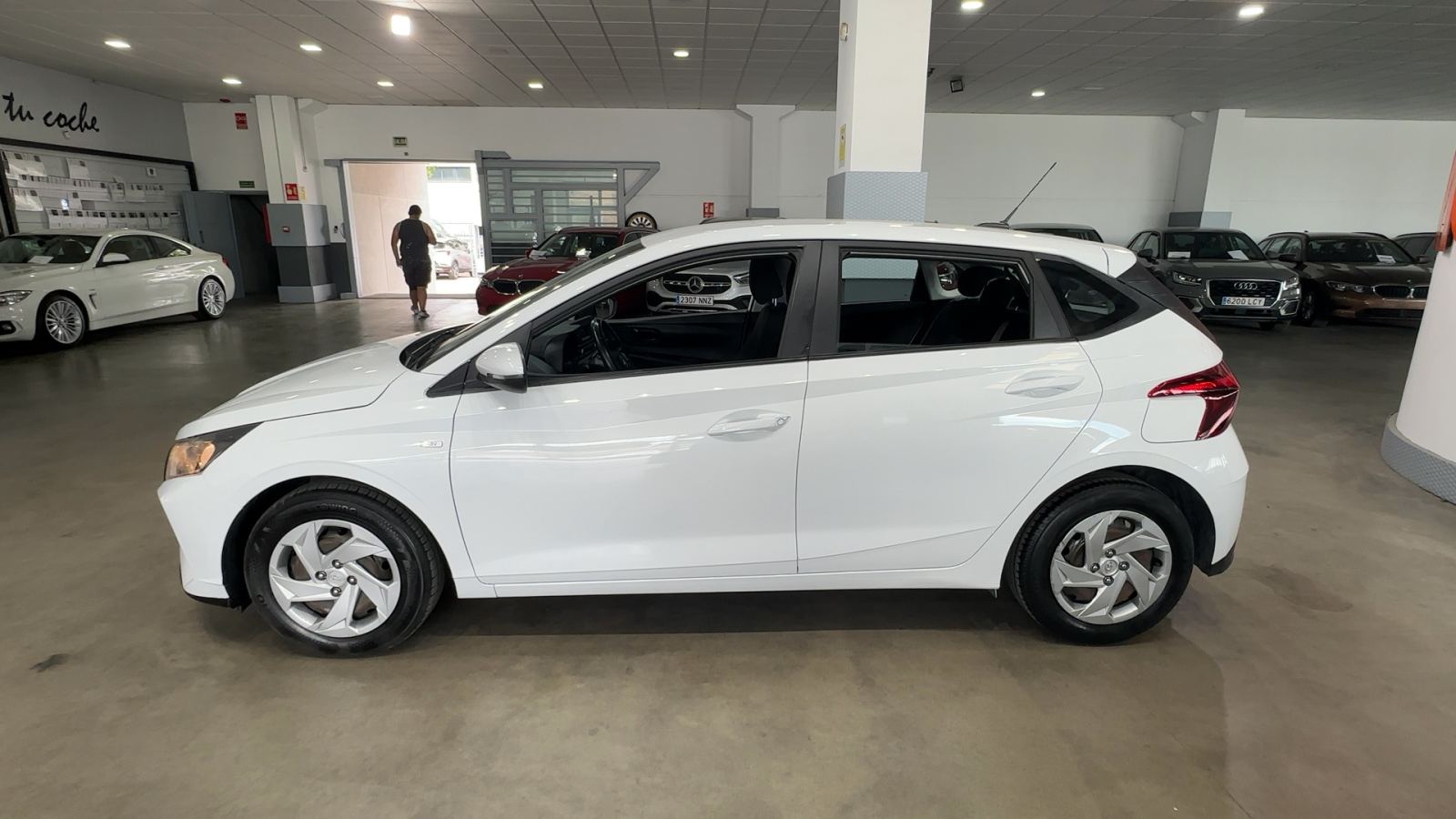 HYUNDAI I20 — perfil lateral izquierdo | CSV Motor VALDEFUENTES