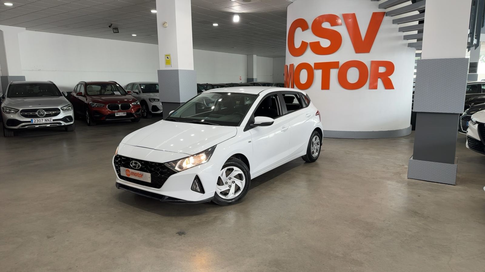 HYUNDAI I20 — vista 3/4 delantera izquierda | CSV Motor VALDEFUENTES