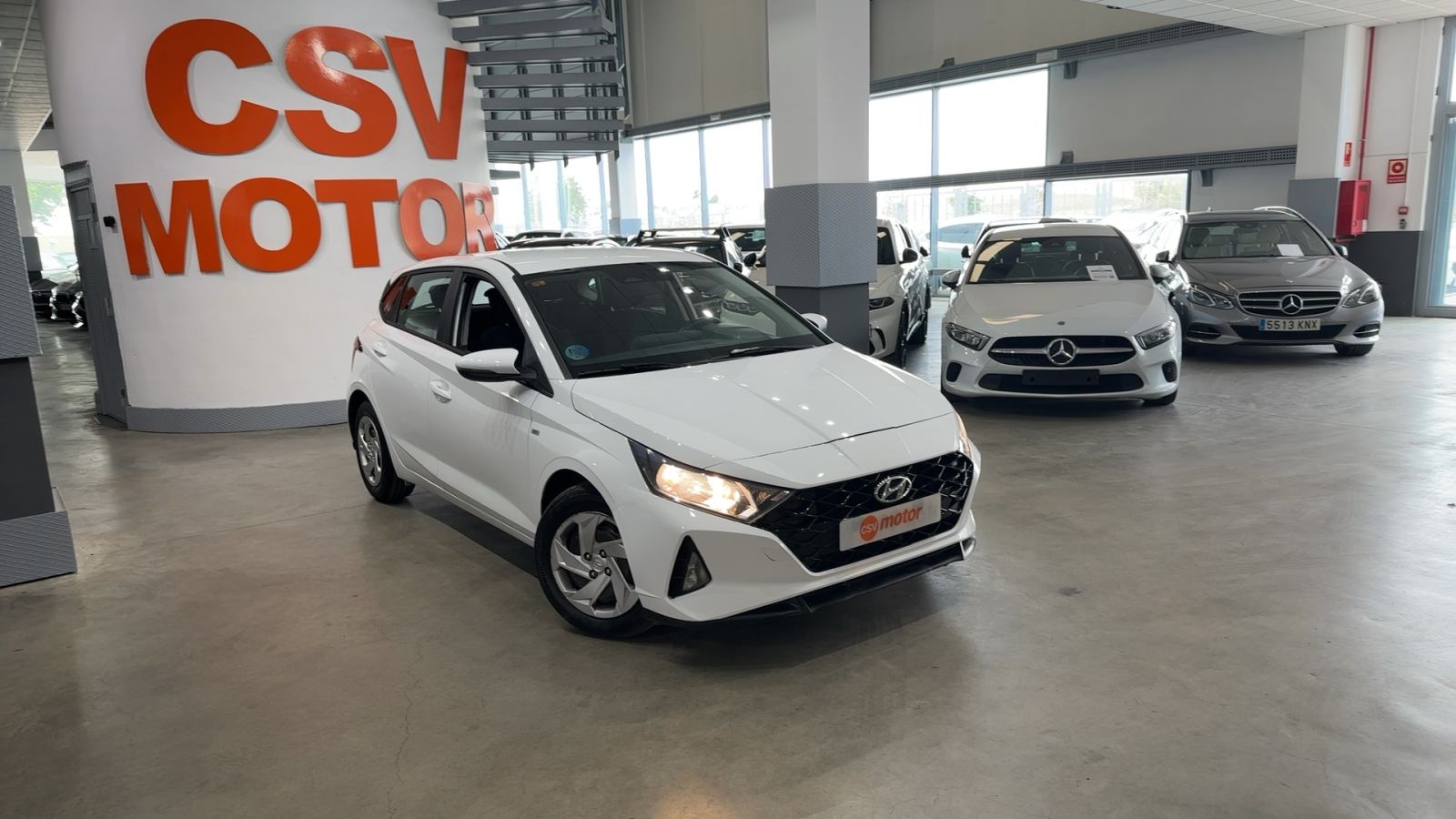 HYUNDAI I20 — vista 3/4 delantera derecha | CSV Motor VALDEFUENTES