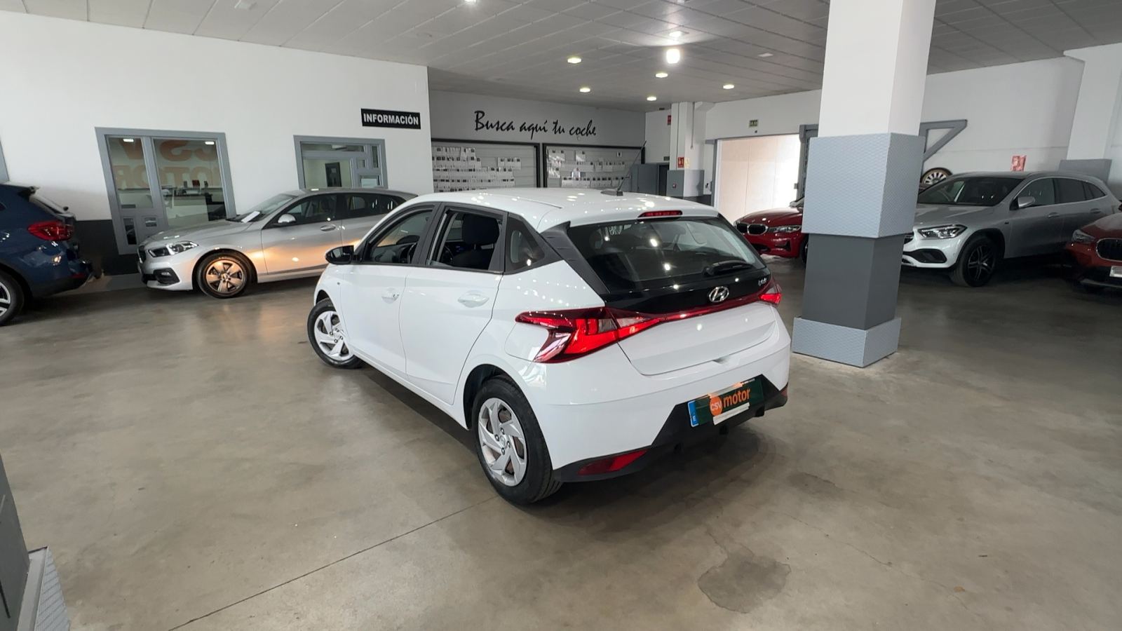 HYUNDAI I20 — vista 3/4 trasera izquierda | CSV Motor VALDEFUENTES