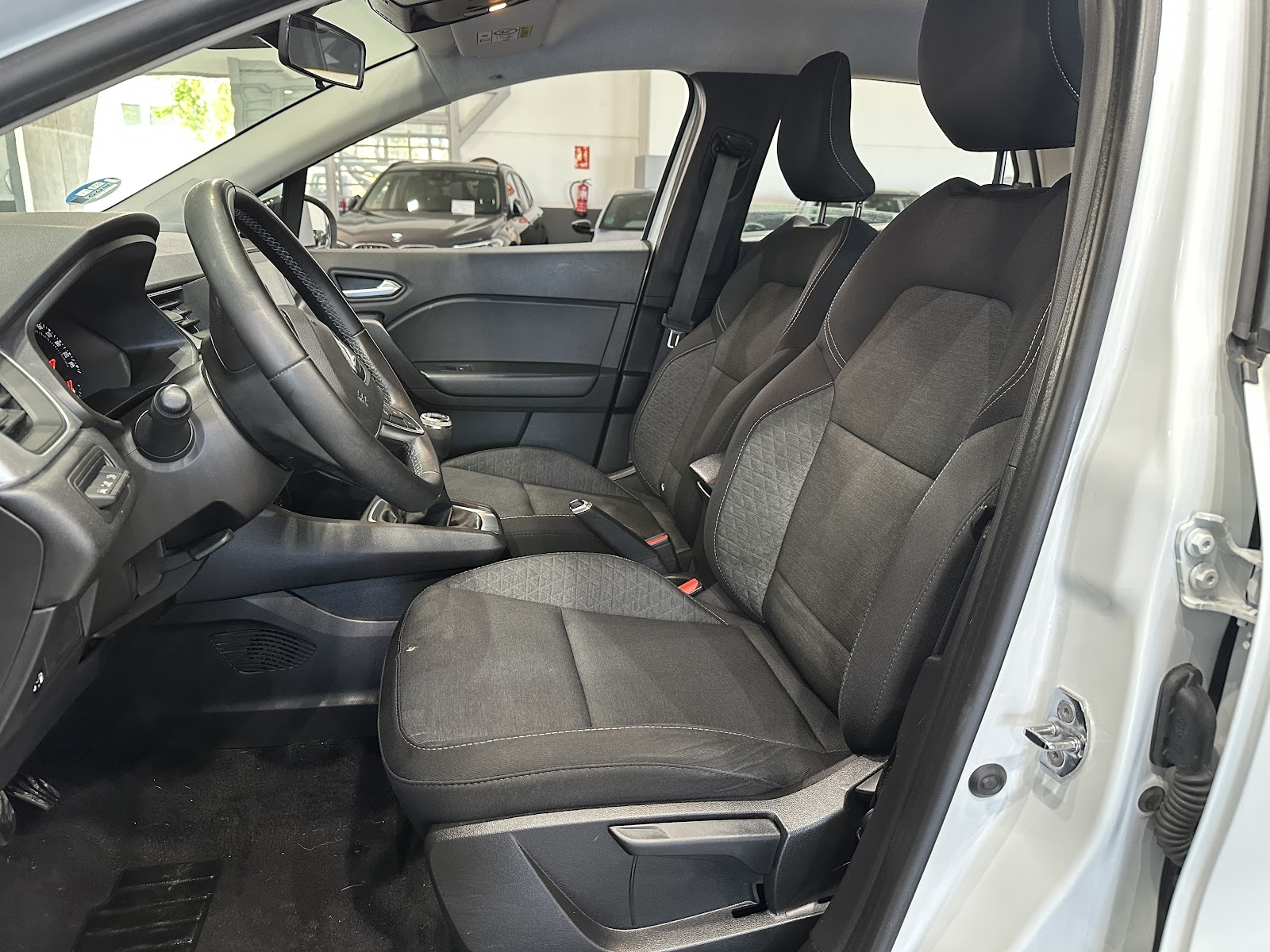Foto 9 de RENAULT CAPTUR 2022 en venta en CSV Motor VALDEFUENTES