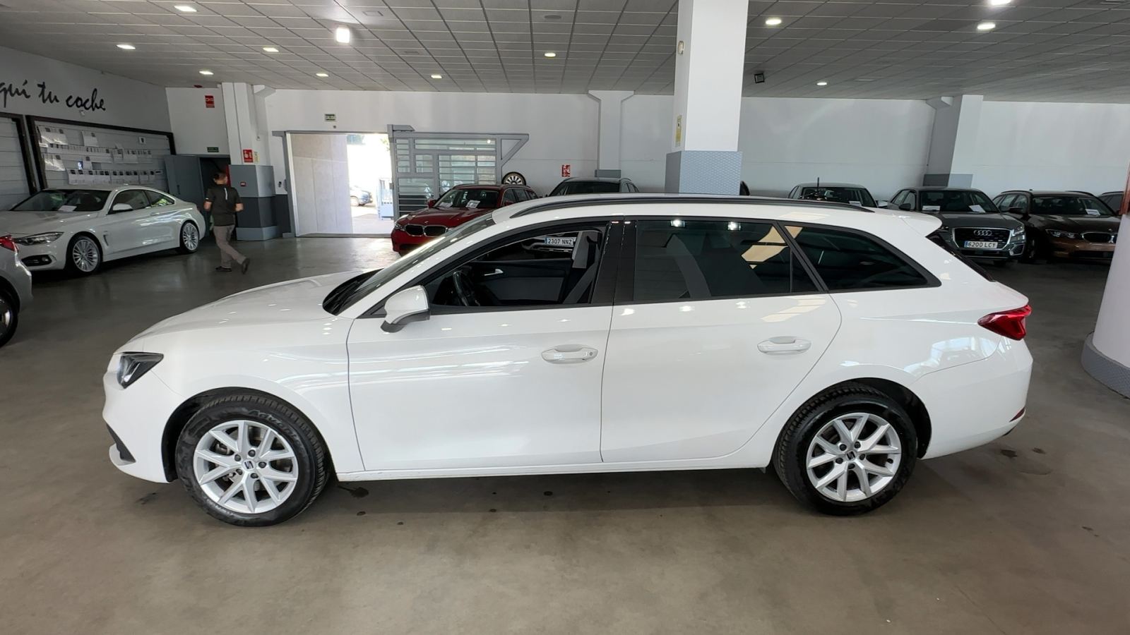 SEAT LEON — perfil lateral izquierdo | CSV Motor VALDEFUENTES