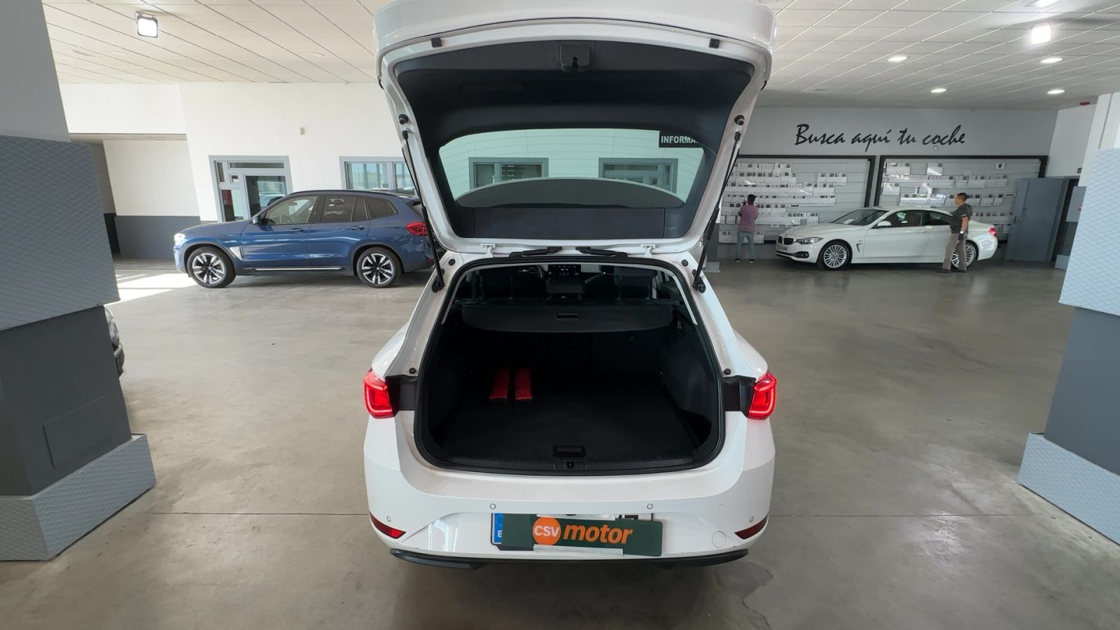 SEAT LEON — maletero abierto | CSV Motor VALDEFUENTES