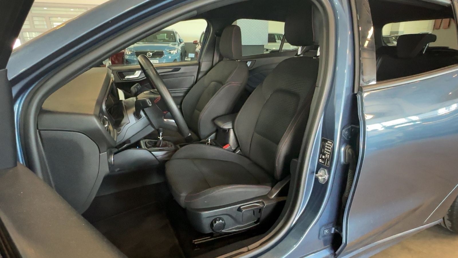 FORD FOCUS — interior asientos delanteros | CSV Motor VALDEFUENTES
