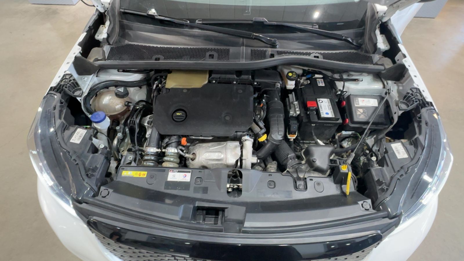 PEUGEOT 2008 — vano motor | CSV Motor VALDEFUENTES