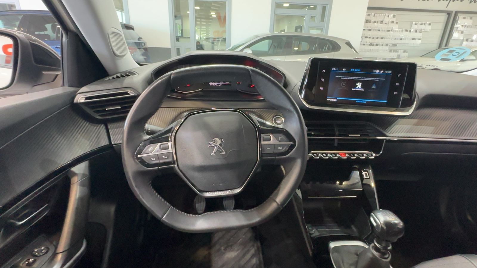 PEUGEOT 2008 — detalle del volante | CSV Motor VALDEFUENTES