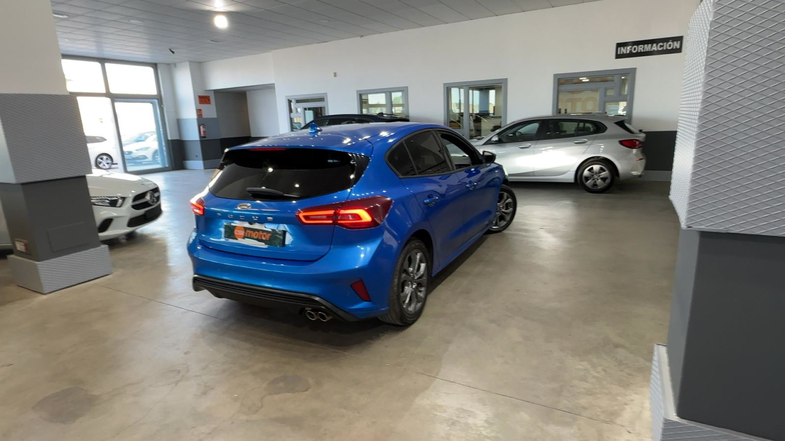 FORD FOCUS — vista 3/4 trasera derecha | CSV Motor VALDEFUENTES