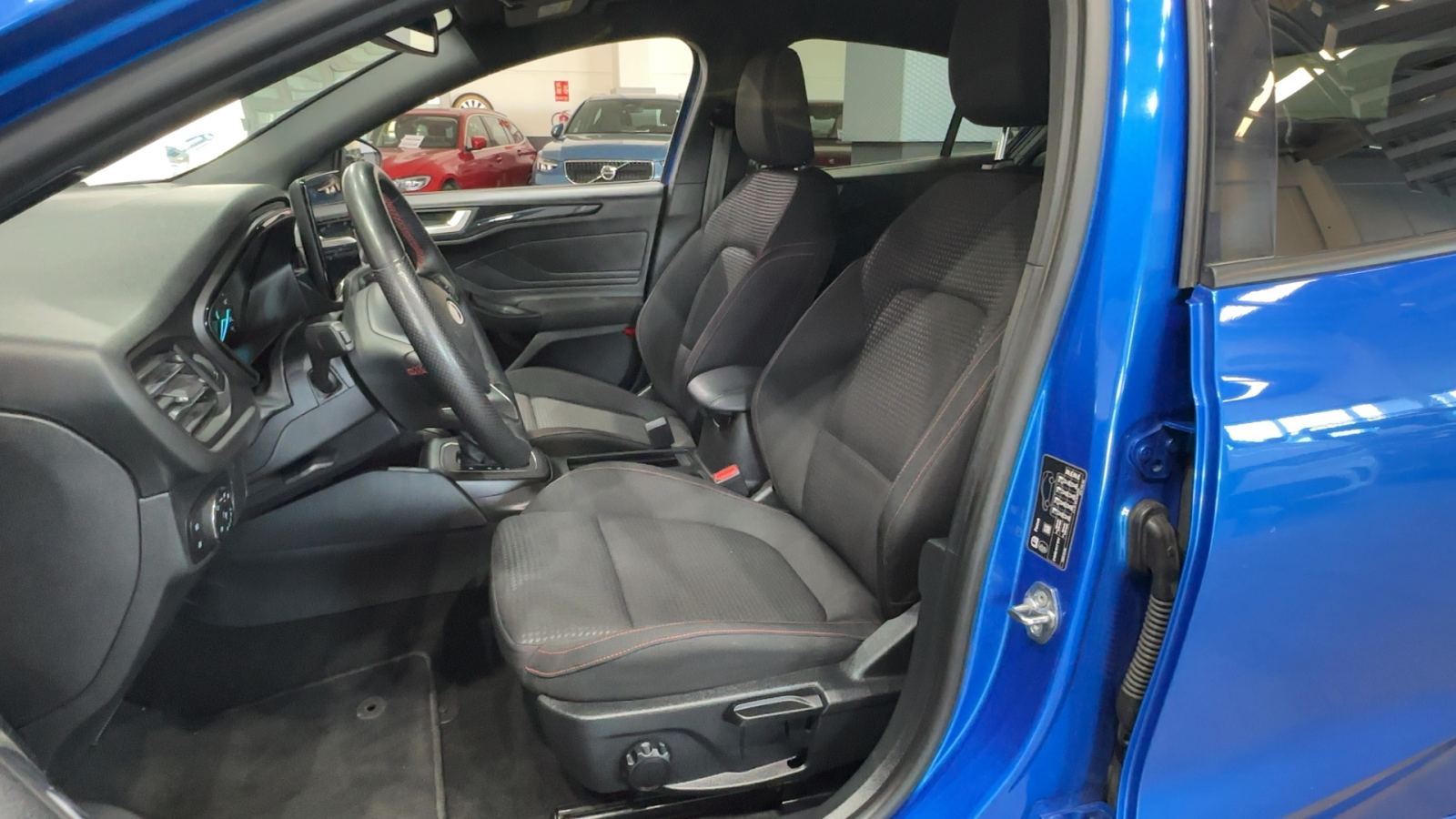 FORD FOCUS — interior asientos delanteros | CSV Motor VALDEFUENTES