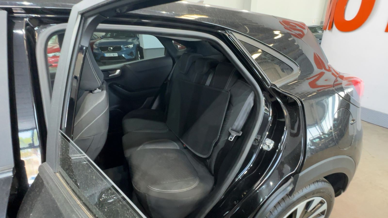FORD PUMA — interior asientos traseros | CSV Motor VALENCIA