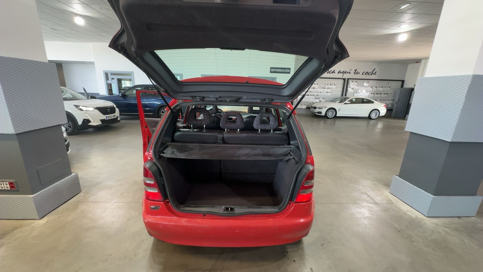 MERCEDES-BENZ — maletero abierto | CSV Motor VALDEFUENTES