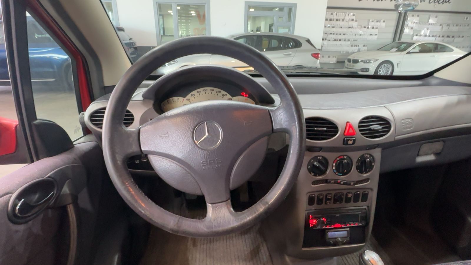 MERCEDES-BENZ — detalle del volante | CSV Motor VALDEFUENTES