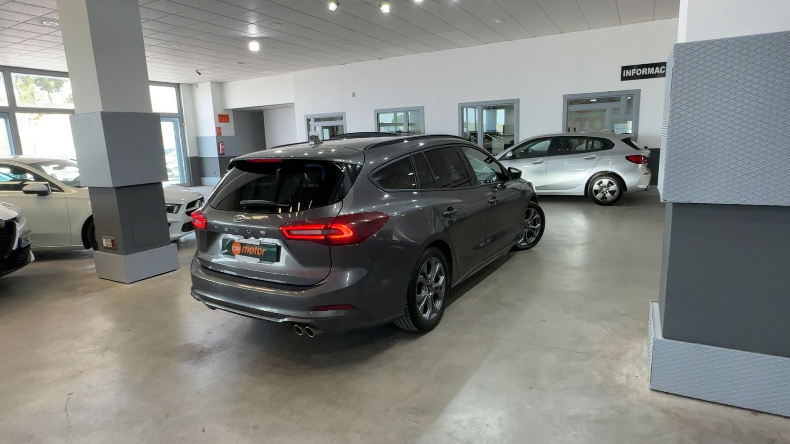 FORD FOCUS — vista 3/4 trasera derecha | CSV Motor BARCELONA