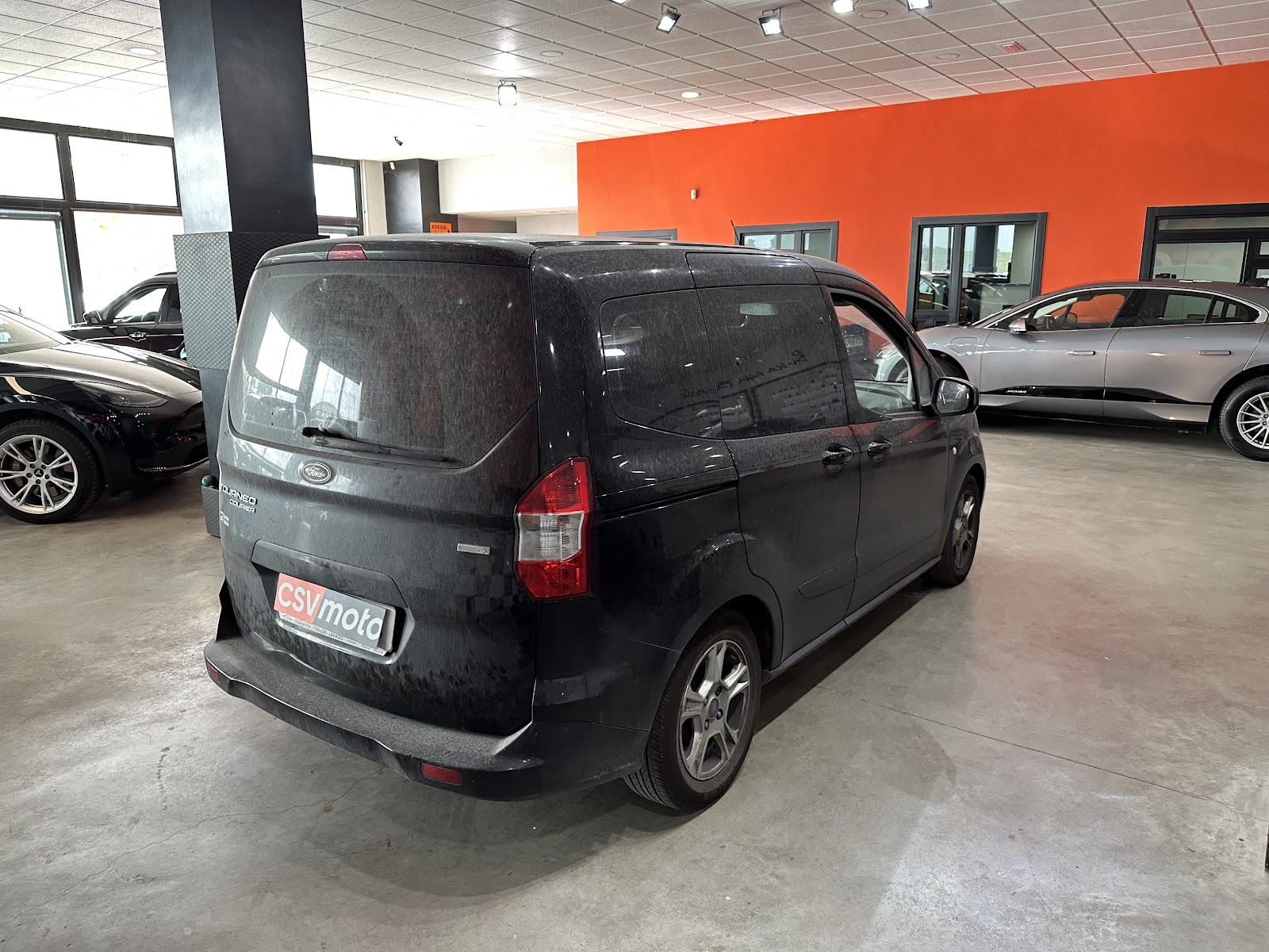 Foto 6 de FORD TOURNEO 2018 en venta en CSV Motor VALDEFUENTES