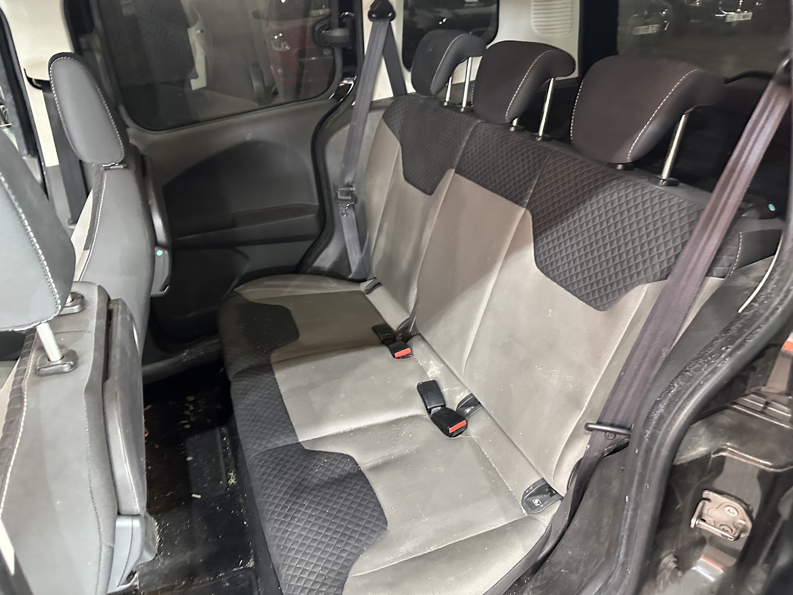 Foto 10 de FORD TOURNEO 2018 en venta en CSV Motor VALDEFUENTES