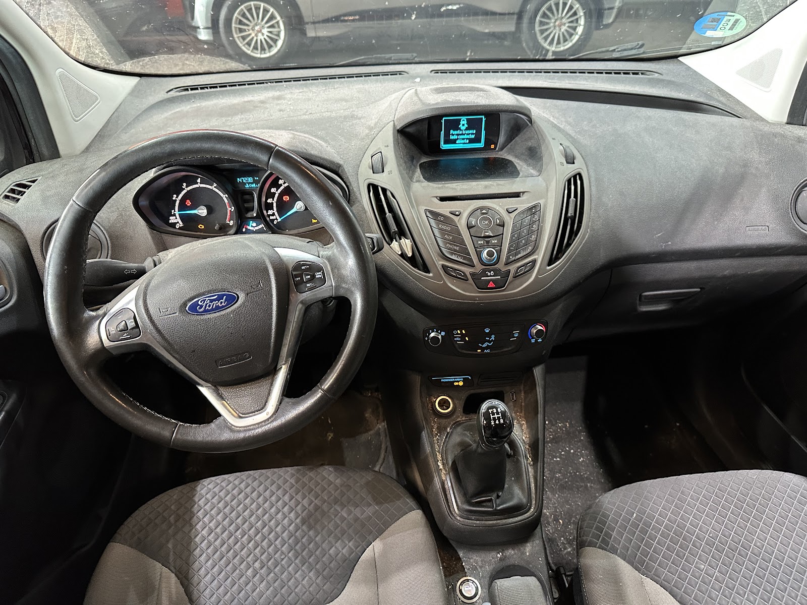 Foto 11 de FORD TOURNEO 2018 en venta en CSV Motor VALDEFUENTES