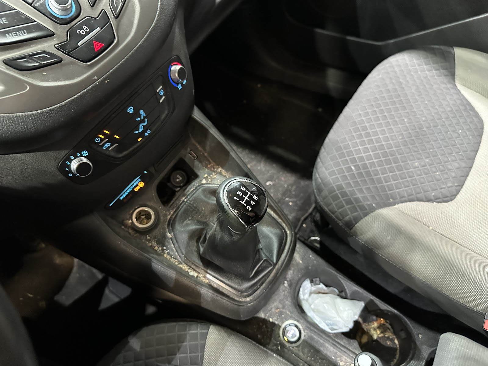 Foto 14 de FORD TOURNEO 2018 en venta en CSV Motor VALDEFUENTES