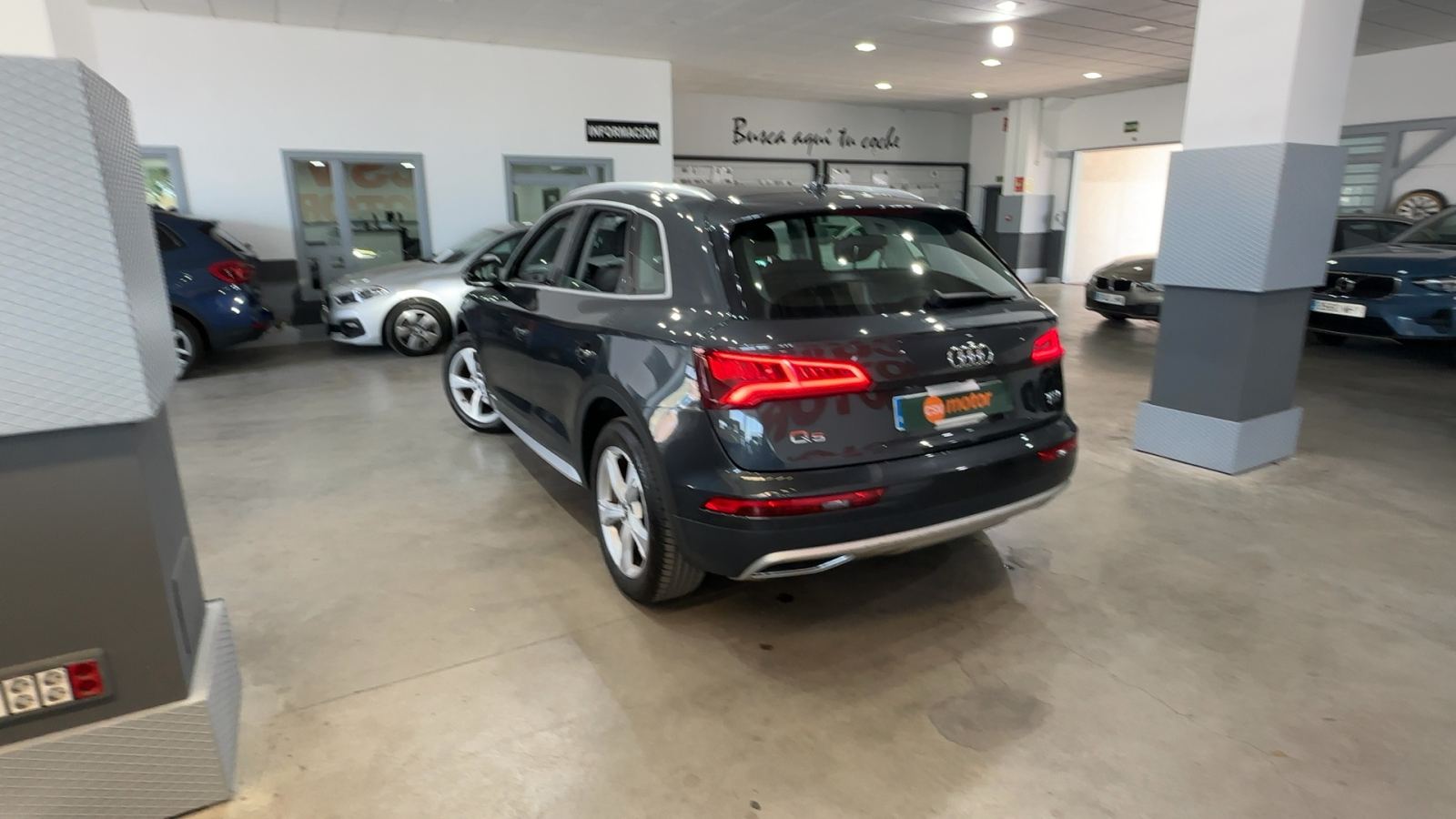 AUDI Q5 — vista 3/4 trasera izquierda | CSV Motor VALDEFUENTES