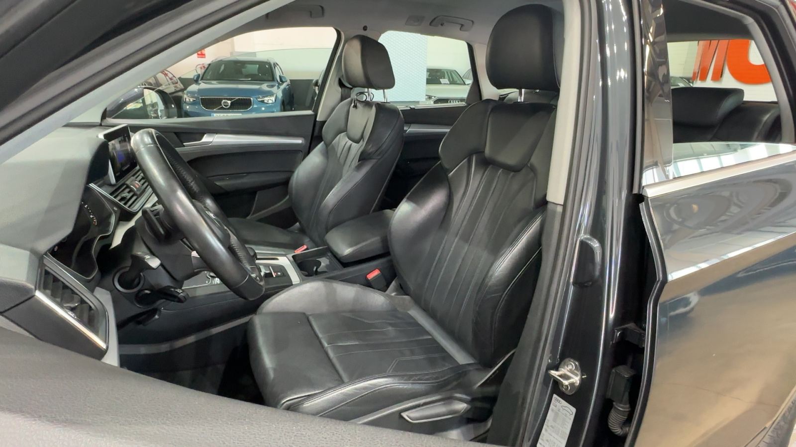 AUDI Q5 — interior asientos delanteros | CSV Motor VALDEFUENTES