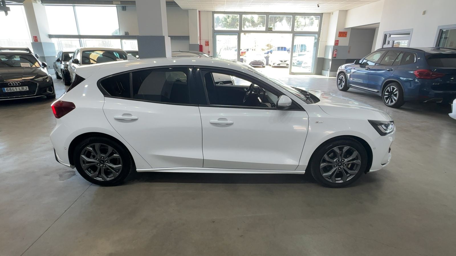 FORD FOCUS — perfil lateral derecho | CSV Motor VALDEFUENTES