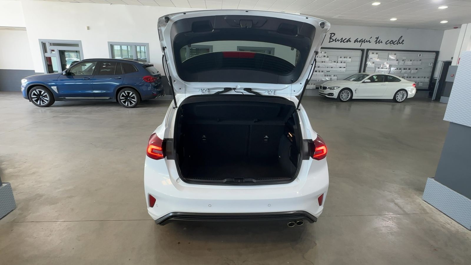 FORD FOCUS — maletero abierto | CSV Motor VALDEFUENTES