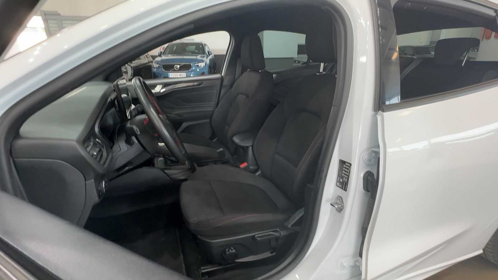FORD FOCUS — interior asientos delanteros | CSV Motor VALDEFUENTES